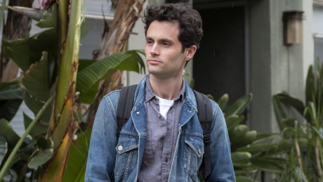 You S Penn Badgley Recalls Getting One Of The Weirdest Performance Possible