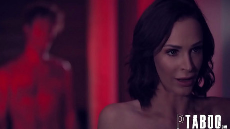 Women Emily Willis Emma Hix At Isolated Cabin Are Stalked By Mysterious Xvideos