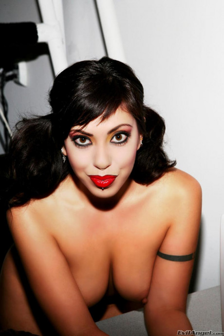 Satine Phoenix Lesbian Fetish In